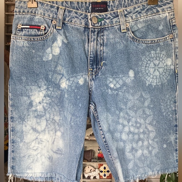 Upcycled vintage Tommy Hilfiger cut off denim shorts : OOAK dyed distressed : - Picture 3 of 16